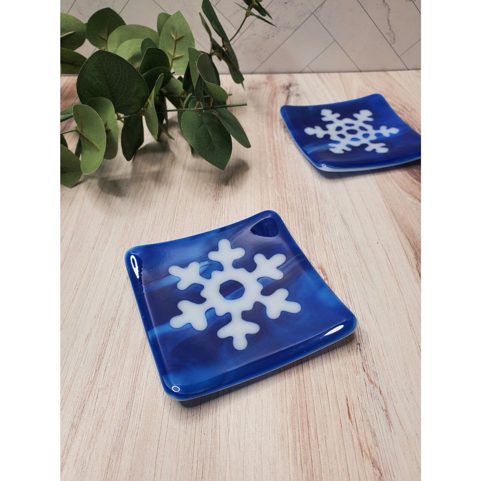 Glas Rat Art Glass Snowflake Plate - Pattern A