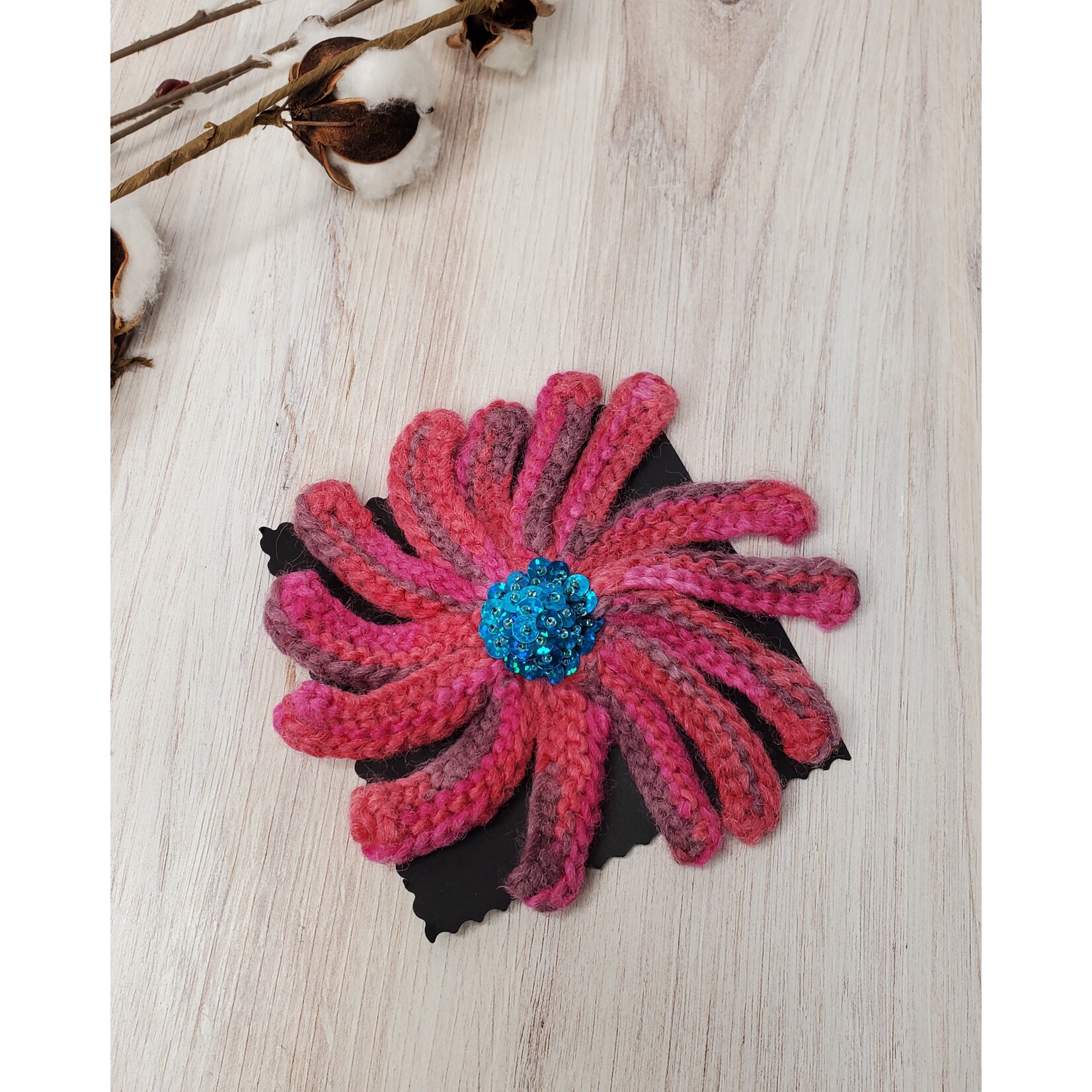 Roan's Repertoire Flower Pins - hand knit
