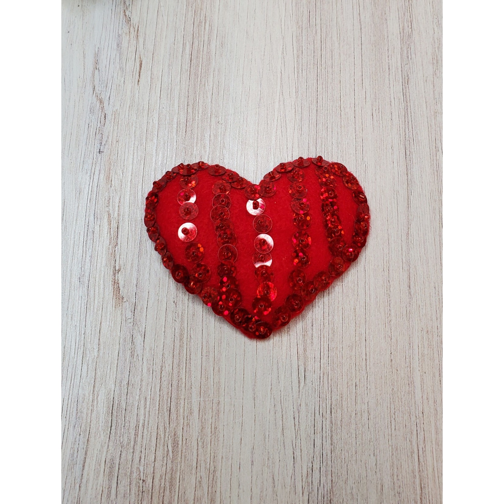 Roan's Repertoire Large Sequin Heart Pin
